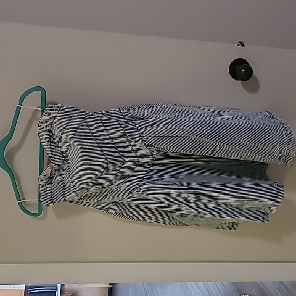 Sz med strapless dress